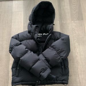 Super Puff Shorty -matte black